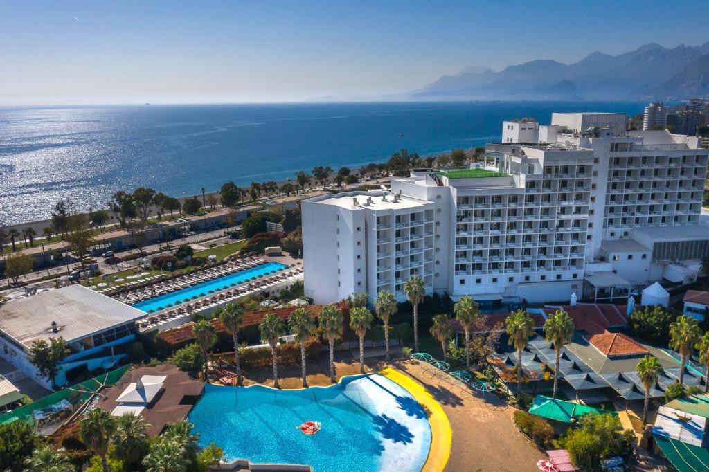 Hotel Su (Ex. Su & Aqualand; Hillside Su)