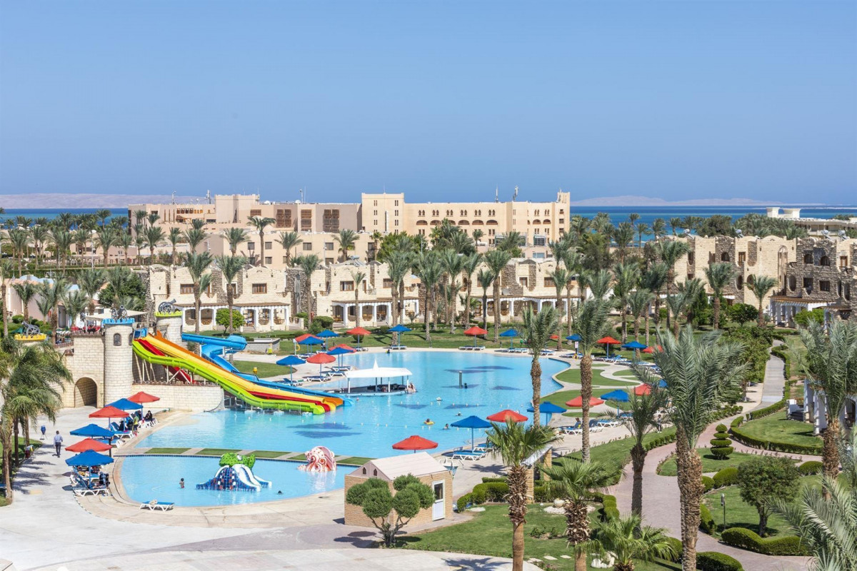 Royal Lagoons Resort & Aqua Park